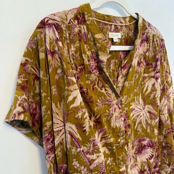 PILCRO BY ANTHROPOLOGIE Short-Sleeve Batwing
Buttoned Blouse - Picture 9 of 12